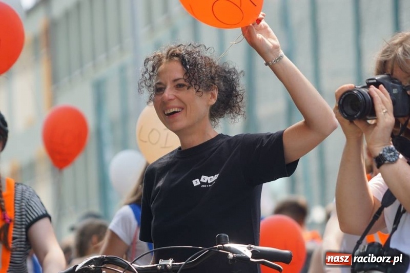 Zdjęcie w galerii na portalu naszraciborz.pl: Uczniowska rowerowa masa krytyczna na ulicach Raciborza FOTO i WIDEO wiadomości z regionu