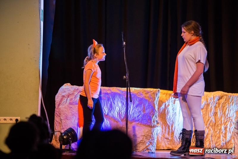 Zdjęcie w galerii na portalu naszraciborz.pl: Premiera spektaklu Mały Książę w MDK wiadomości z regionu