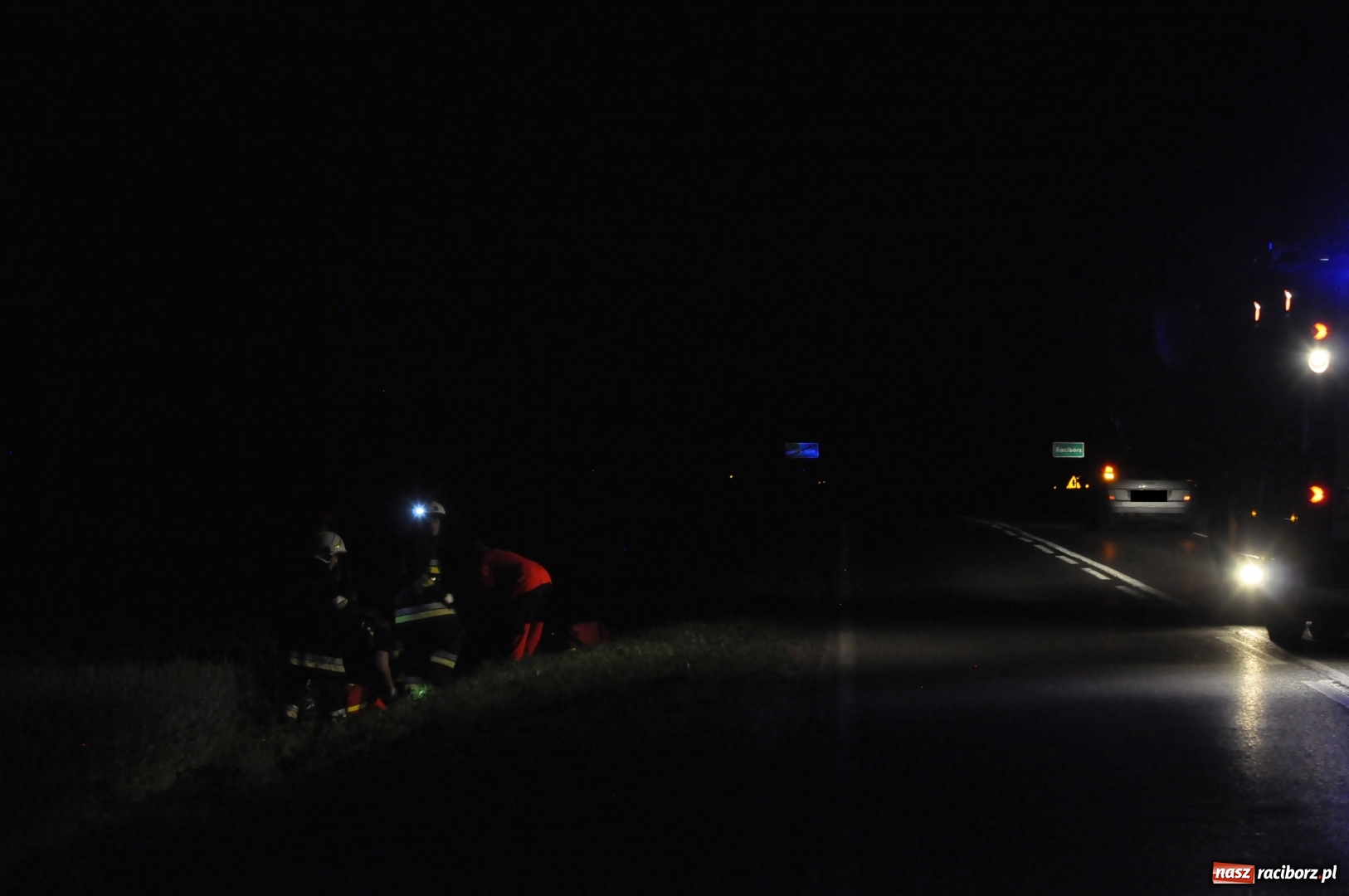 Zdjęcie w galerii na portalu naszraciborz.pl: Tragedia na DW 916 Racibórz-Pietraszyn. Nie żyje dwóch rowerzystów. Dwóch w szpitalu wiadomości z regionu