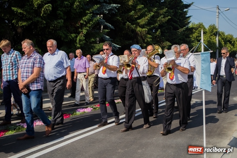 Zdjęcie w galerii na portalu naszraciborz.pl: Boże Ciało w raciborskich parafiach wiadomości z regionu