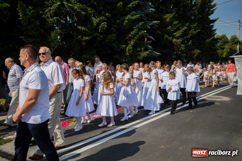Zdjęcie w galerii na portalu naszraciborz.pl: Boże Ciało w raciborskich parafiach wiadomości z regionu