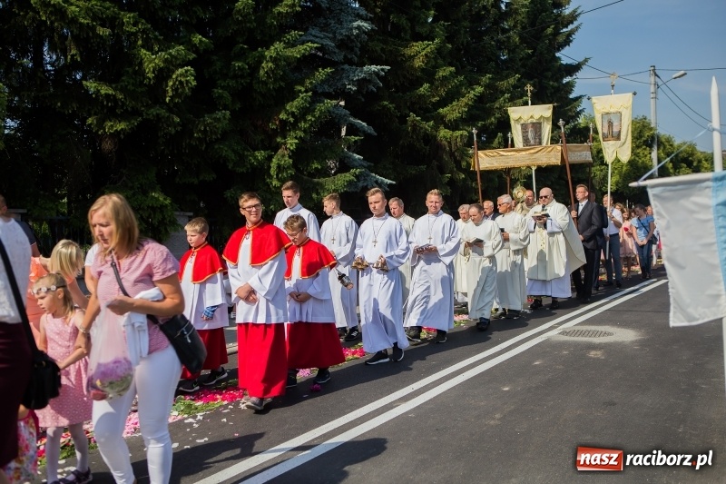 Zdjęcie w galerii na portalu naszraciborz.pl: Boże Ciało w raciborskich parafiach wiadomości z regionu