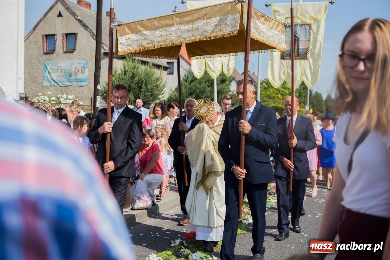 Zdjęcie w galerii na portalu naszraciborz.pl: Boże Ciało w raciborskich parafiach wiadomości z regionu