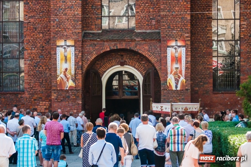 Zdjęcie w galerii na portalu naszraciborz.pl: Boże Ciało w raciborskich parafiach wiadomości z regionu