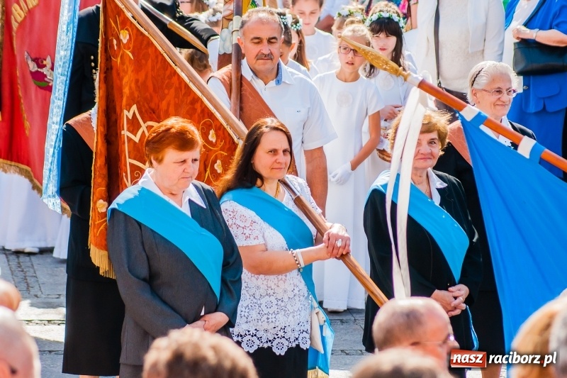Zdjęcie w galerii na portalu naszraciborz.pl: Boże Ciało w raciborskich parafiach wiadomości z regionu