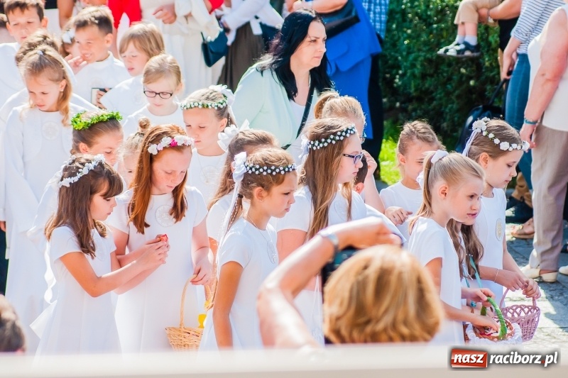 Zdjęcie w galerii na portalu naszraciborz.pl: Boże Ciało w raciborskich parafiach wiadomości z regionu