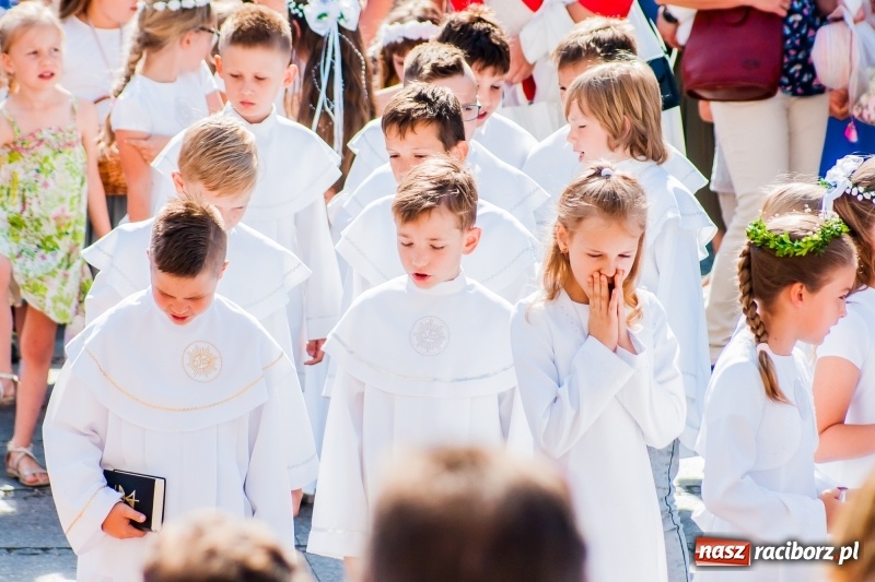 Zdjęcie w galerii na portalu naszraciborz.pl: Boże Ciało w raciborskich parafiach wiadomości z regionu