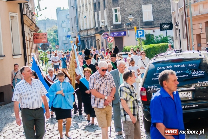 Zdjęcie w galerii na portalu naszraciborz.pl: Boże Ciało w raciborskich parafiach wiadomości z regionu