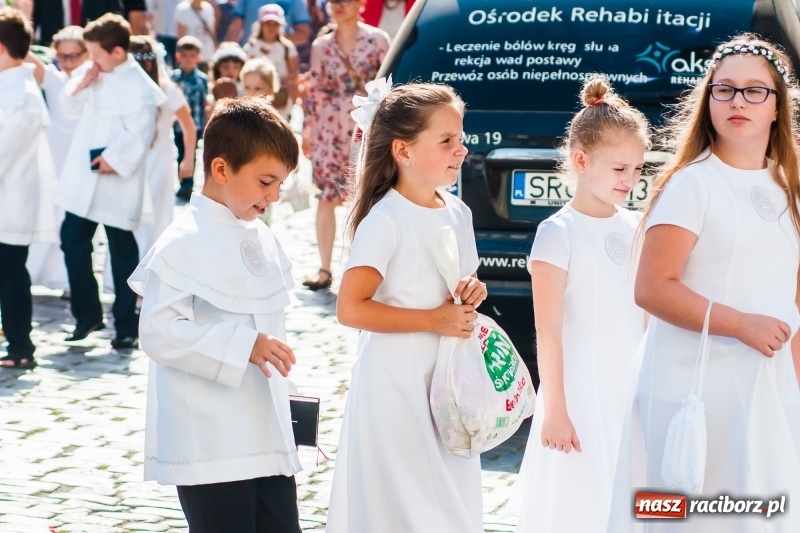 Zdjęcie w galerii na portalu naszraciborz.pl: Boże Ciało w raciborskich parafiach wiadomości z regionu