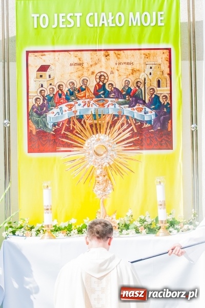 Zdjęcie w galerii na portalu naszraciborz.pl: Boże Ciało w raciborskich parafiach wiadomości z regionu