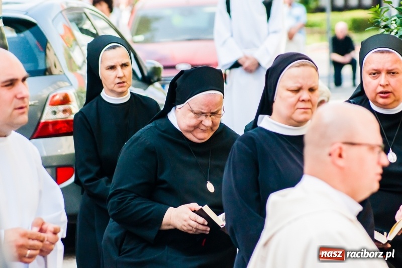 Zdjęcie w galerii na portalu naszraciborz.pl: Boże Ciało w raciborskich parafiach wiadomości z regionu