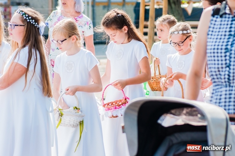 Zdjęcie w galerii na portalu naszraciborz.pl: Boże Ciało w raciborskich parafiach wiadomości z regionu