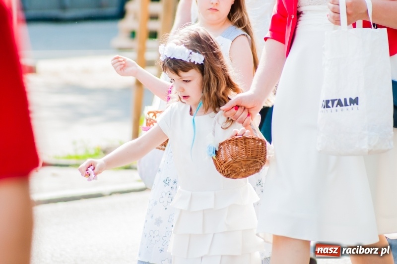 Zdjęcie w galerii na portalu naszraciborz.pl: Boże Ciało w raciborskich parafiach wiadomości z regionu