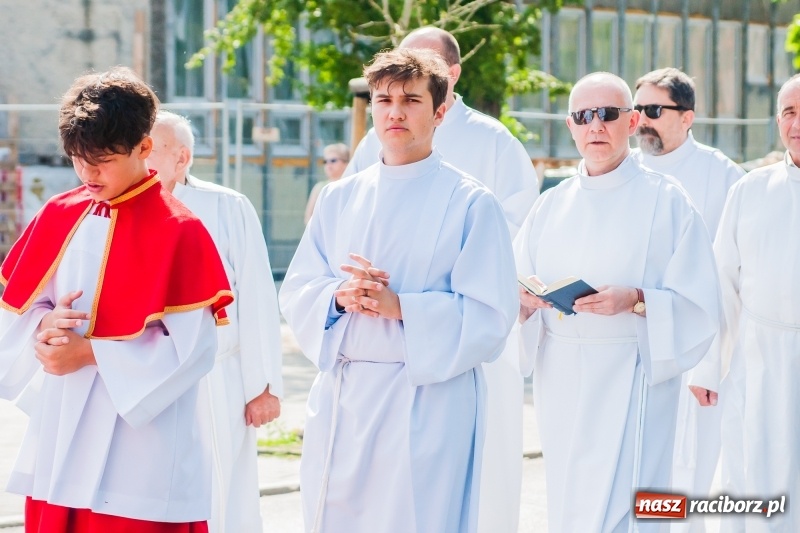 Zdjęcie w galerii na portalu naszraciborz.pl: Boże Ciało w raciborskich parafiach wiadomości z regionu