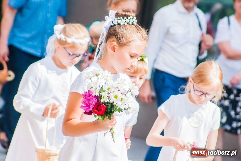 Zdjęcie w galerii na portalu naszraciborz.pl: Boże Ciało w raciborskich parafiach wiadomości z regionu