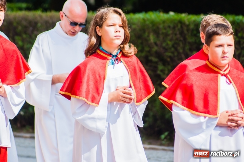 Zdjęcie w galerii na portalu naszraciborz.pl: Boże Ciało w raciborskich parafiach wiadomości z regionu