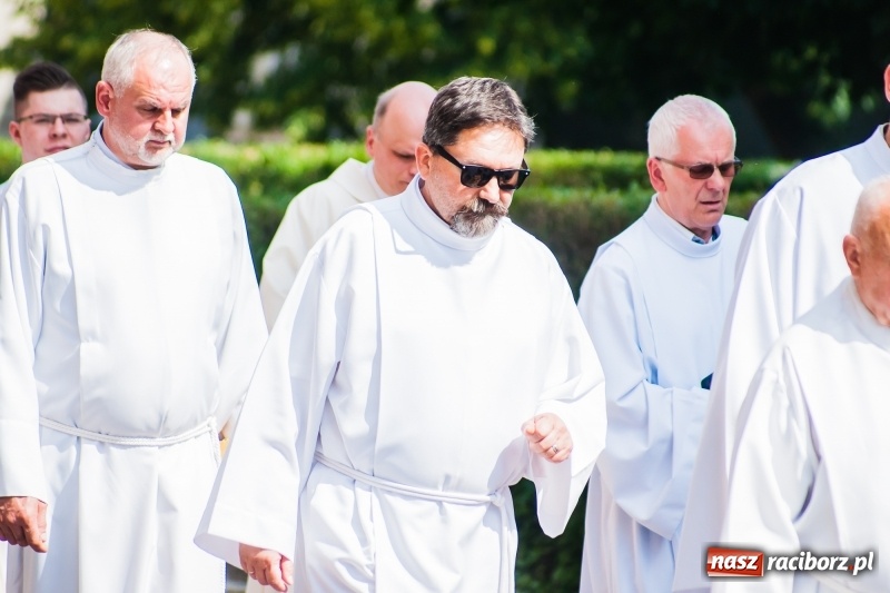 Zdjęcie w galerii na portalu naszraciborz.pl: Boże Ciało w raciborskich parafiach wiadomości z regionu