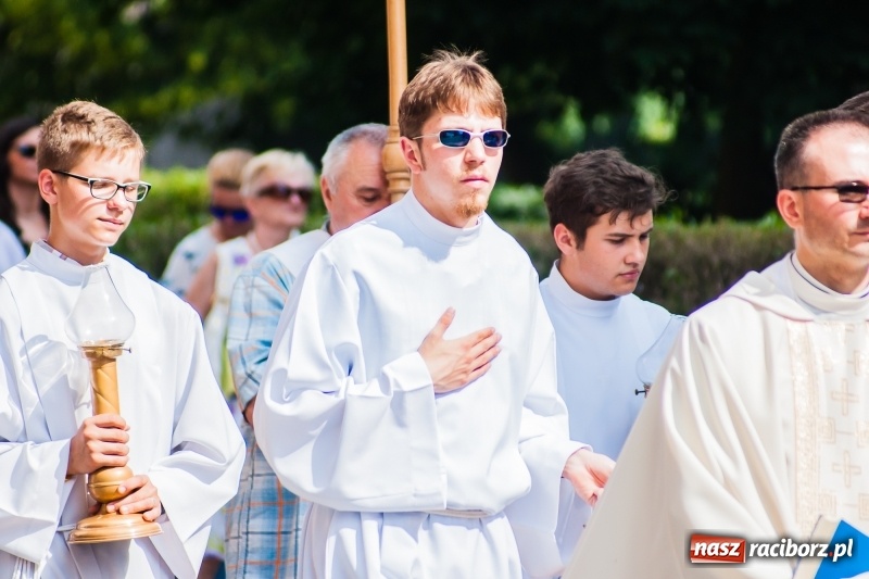 Zdjęcie w galerii na portalu naszraciborz.pl: Boże Ciało w raciborskich parafiach wiadomości z regionu