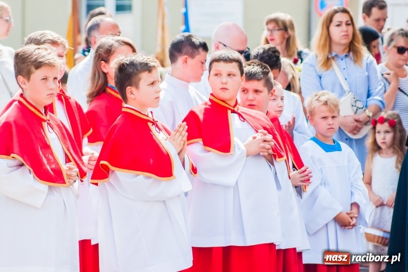 Zdjęcie w galerii na portalu naszraciborz.pl: Boże Ciało w raciborskich parafiach wiadomości z regionu