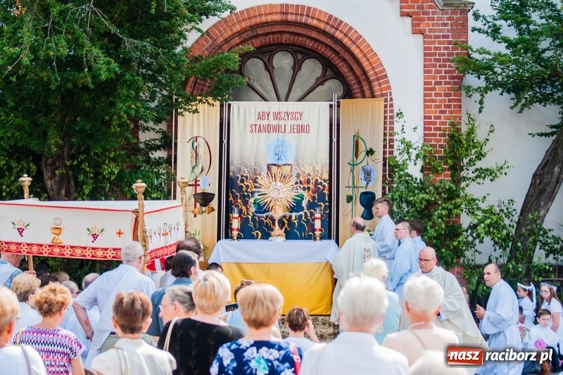 Zdjęcie w galerii na portalu naszraciborz.pl: Boże Ciało w raciborskich parafiach wiadomości z regionu