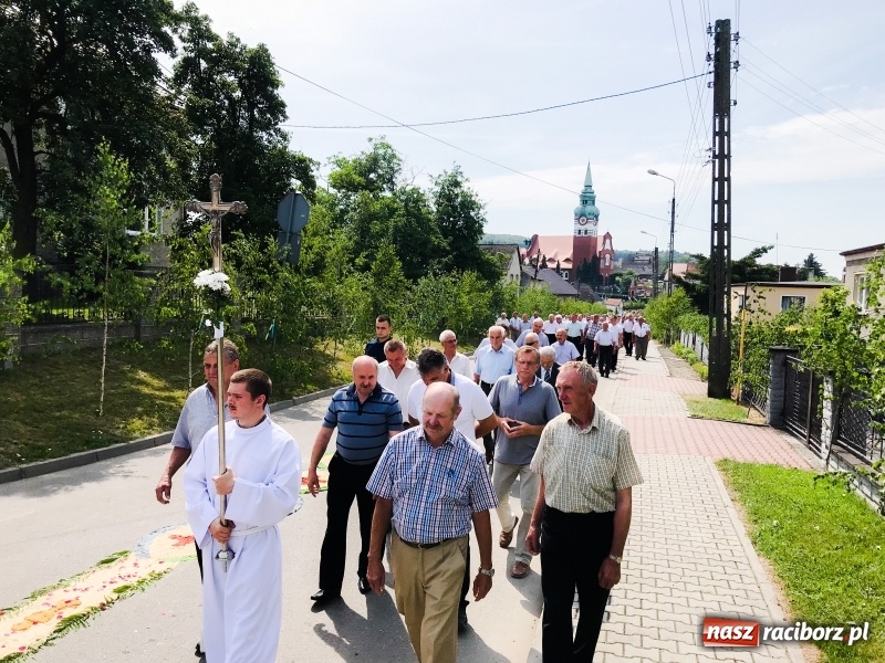 Zdjęcie w galerii na portalu naszraciborz.pl: Boże Ciało w raciborskich parafiach wiadomości z regionu