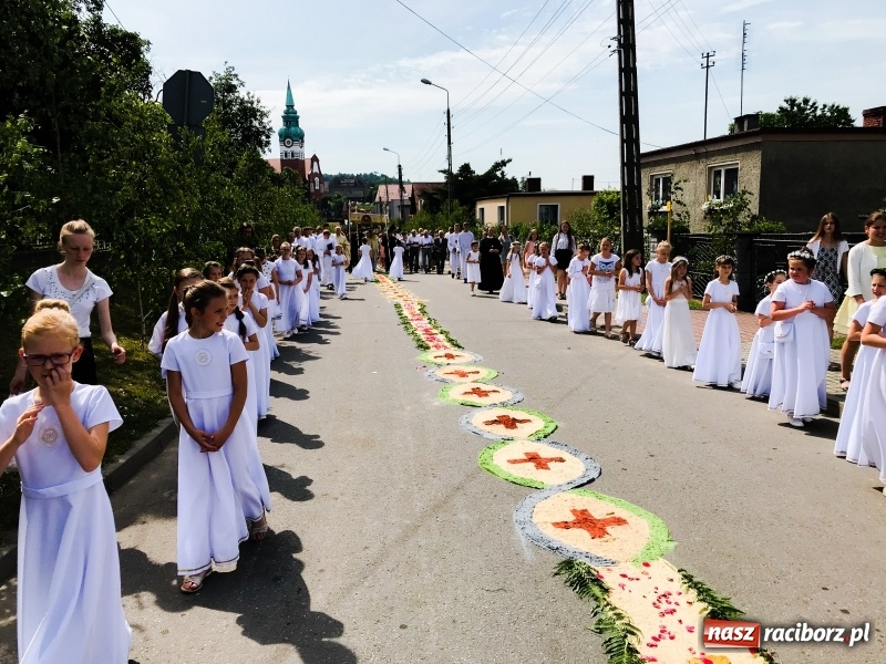 Zdjęcie w galerii na portalu naszraciborz.pl: Boże Ciało w raciborskich parafiach wiadomości z regionu