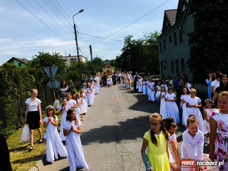 Zdjęcie w galerii na portalu naszraciborz.pl: Boże Ciało w raciborskich parafiach wiadomości z regionu