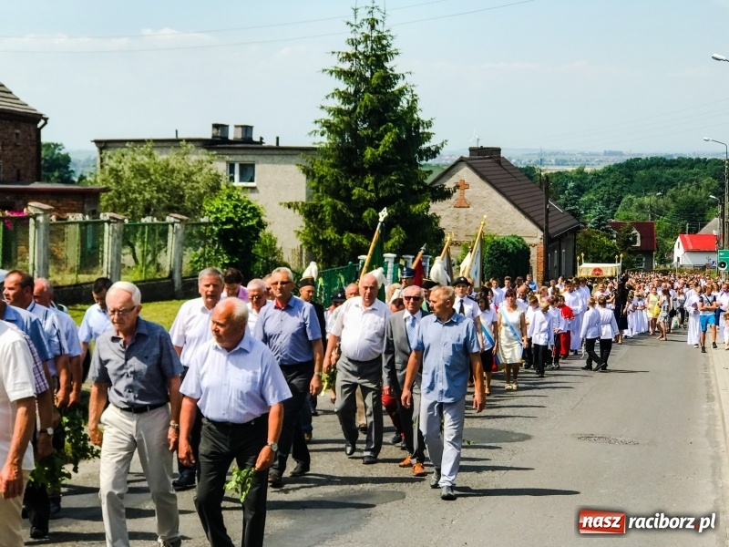 Zdjęcie w galerii na portalu naszraciborz.pl: Boże Ciało w raciborskich parafiach wiadomości z regionu