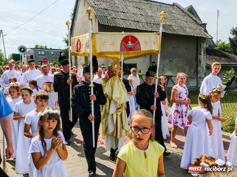 Zdjęcie w galerii na portalu naszraciborz.pl: Boże Ciało w raciborskich parafiach wiadomości z regionu