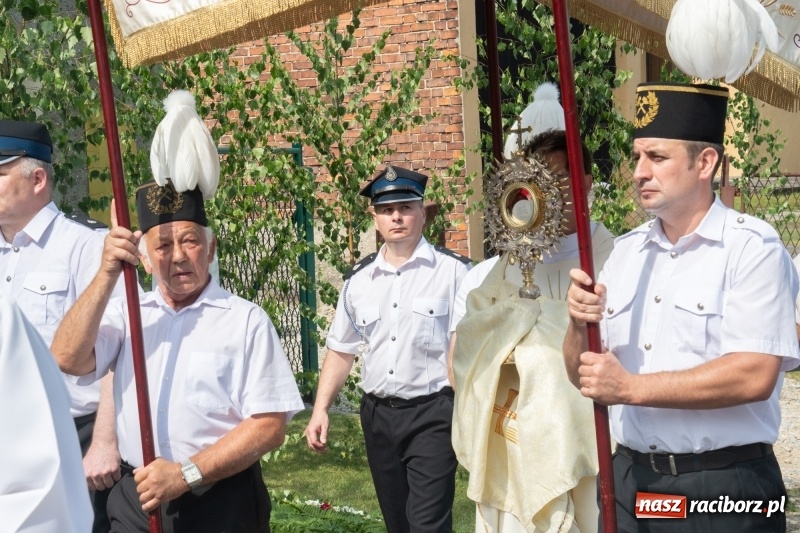 Zdjęcie w galerii na portalu naszraciborz.pl: Boże Ciało w raciborskich parafiach wiadomości z regionu