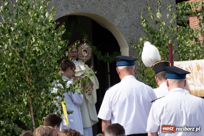 Zdjęcie w galerii na portalu naszraciborz.pl: Boże Ciało w raciborskich parafiach wiadomości z regionu