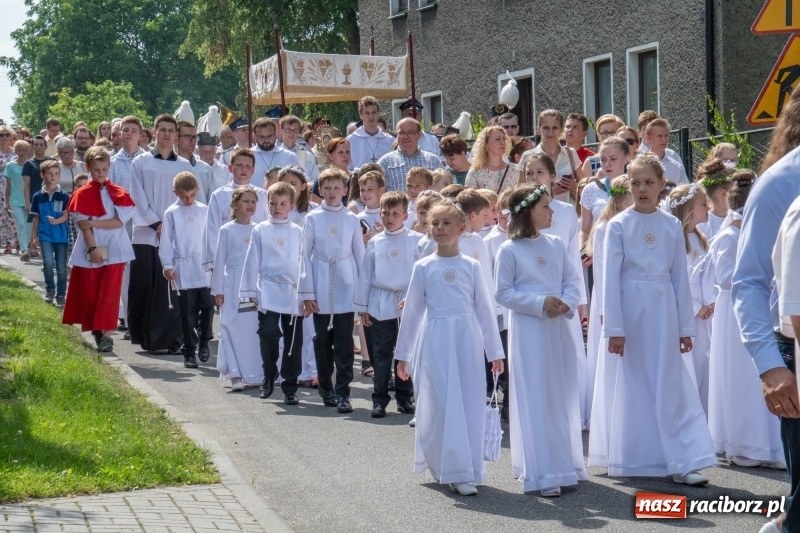 Zdjęcie w galerii na portalu naszraciborz.pl: Boże Ciało w raciborskich parafiach wiadomości z regionu