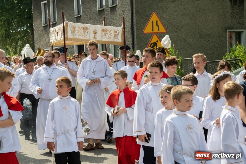 Zdjęcie w galerii na portalu naszraciborz.pl: Boże Ciało w raciborskich parafiach wiadomości z regionu