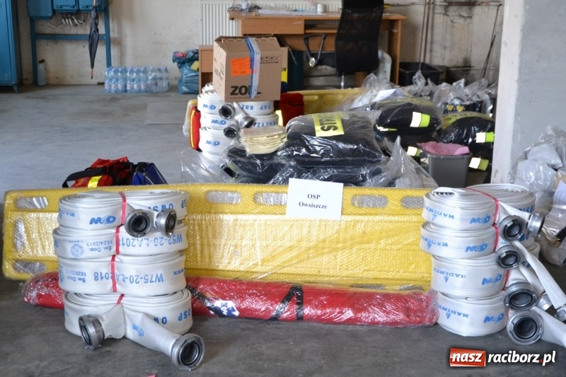 Zdjęcie w galerii na portalu naszraciborz.pl: Strażacy ochotnicy z gminy Krzyżanowice otrzymali nowy sprzęt wiadomości z regionu