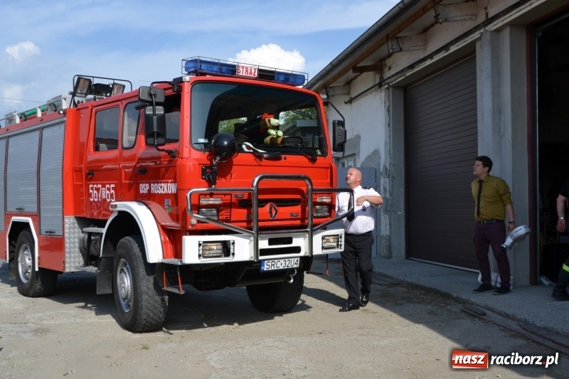 Zdjęcie w galerii na portalu naszraciborz.pl: Strażacy ochotnicy z gminy Krzyżanowice otrzymali nowy sprzęt wiadomości z regionu