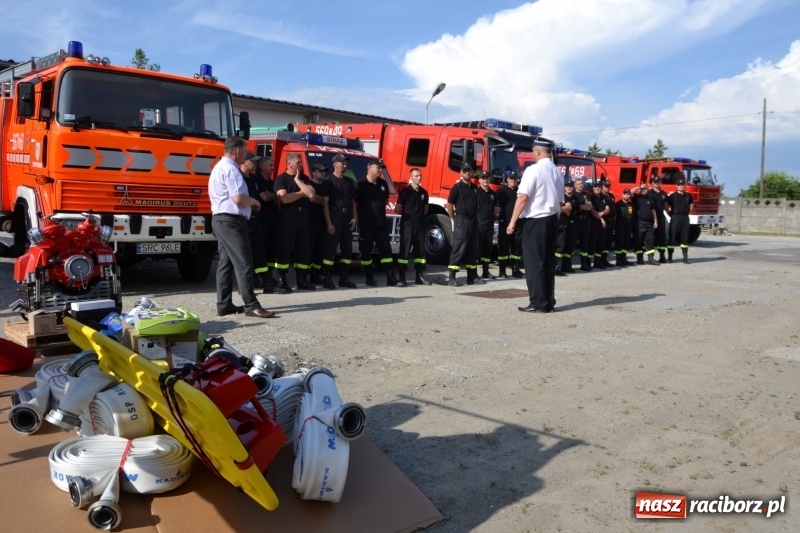 Zdjęcie w galerii na portalu naszraciborz.pl: Strażacy ochotnicy z gminy Krzyżanowice otrzymali nowy sprzęt wiadomości z regionu