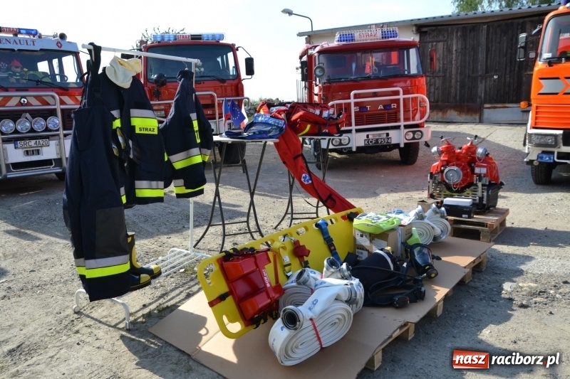 Zdjęcie w galerii na portalu naszraciborz.pl: Strażacy ochotnicy z gminy Krzyżanowice otrzymali nowy sprzęt wiadomości z regionu