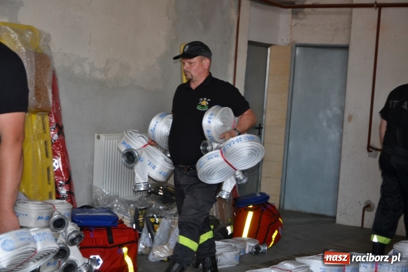 Zdjęcie w galerii na portalu naszraciborz.pl: Strażacy ochotnicy z gminy Krzyżanowice otrzymali nowy sprzęt wiadomości z regionu