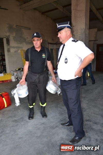 Zdjęcie w galerii na portalu naszraciborz.pl: Strażacy ochotnicy z gminy Krzyżanowice otrzymali nowy sprzęt wiadomości z regionu