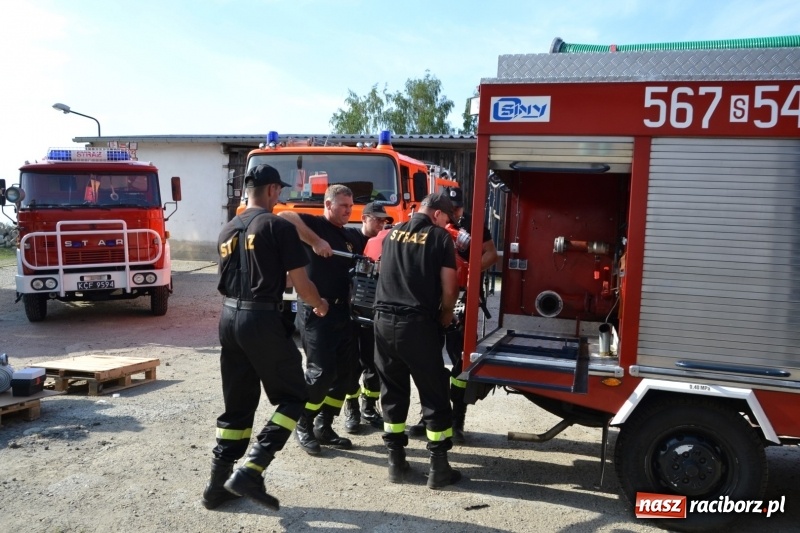 Zdjęcie w galerii na portalu naszraciborz.pl: Strażacy ochotnicy z gminy Krzyżanowice otrzymali nowy sprzęt wiadomości z regionu