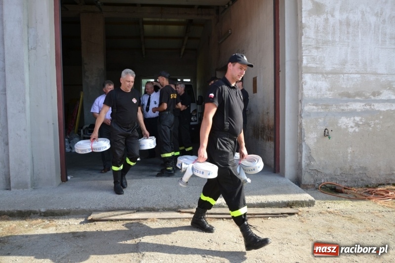 Zdjęcie w galerii na portalu naszraciborz.pl: Strażacy ochotnicy z gminy Krzyżanowice otrzymali nowy sprzęt wiadomości z regionu