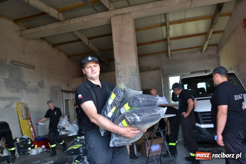 Zdjęcie w galerii na portalu naszraciborz.pl: Strażacy ochotnicy z gminy Krzyżanowice otrzymali nowy sprzęt wiadomości z regionu