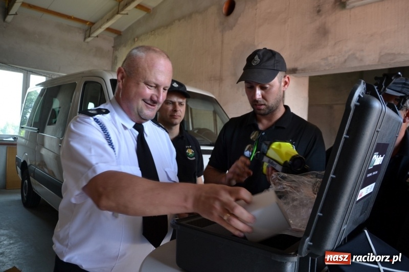 Zdjęcie w galerii na portalu naszraciborz.pl: Strażacy ochotnicy z gminy Krzyżanowice otrzymali nowy sprzęt wiadomości z regionu