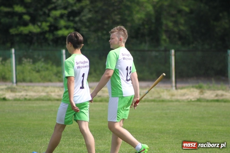 Zdjęcie w galerii na portalu naszraciborz.pl: Młodzieżowe drużyny palanta z Cyprzanowa i Wojnowic szlifują formę  wiadomości z regionu