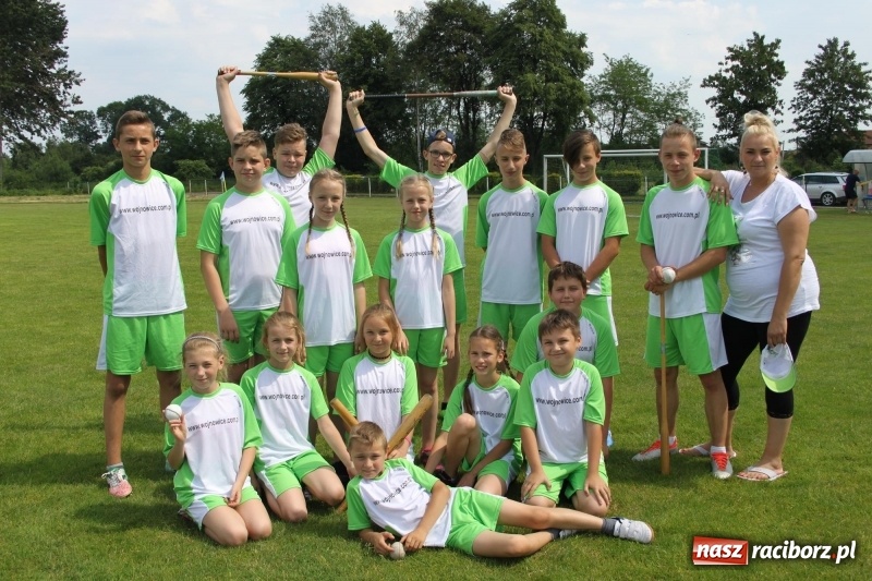 Zdjęcie w galerii na portalu naszraciborz.pl: Młodzieżowe drużyny palanta z Cyprzanowa i Wojnowic szlifują formę  wiadomości z regionu