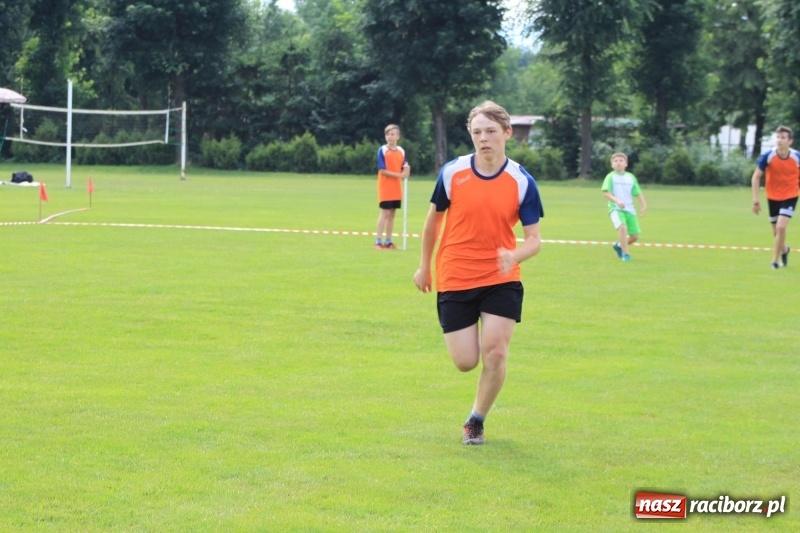 Zdjęcie w galerii na portalu naszraciborz.pl: Młodzieżowe drużyny palanta z Cyprzanowa i Wojnowic szlifują formę  wiadomości z regionu