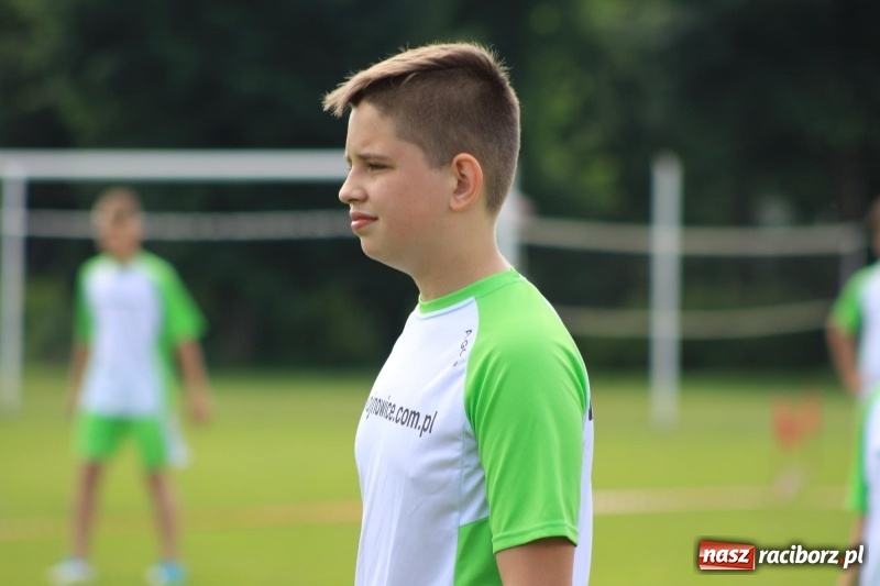 Zdjęcie w galerii na portalu naszraciborz.pl: Młodzieżowe drużyny palanta z Cyprzanowa i Wojnowic szlifują formę  wiadomości z regionu