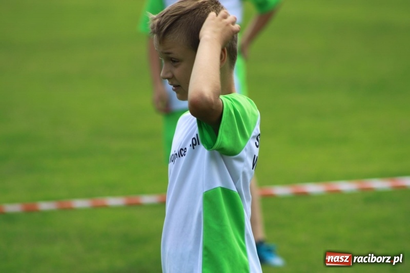 Zdjęcie w galerii na portalu naszraciborz.pl: Młodzieżowe drużyny palanta z Cyprzanowa i Wojnowic szlifują formę  wiadomości z regionu