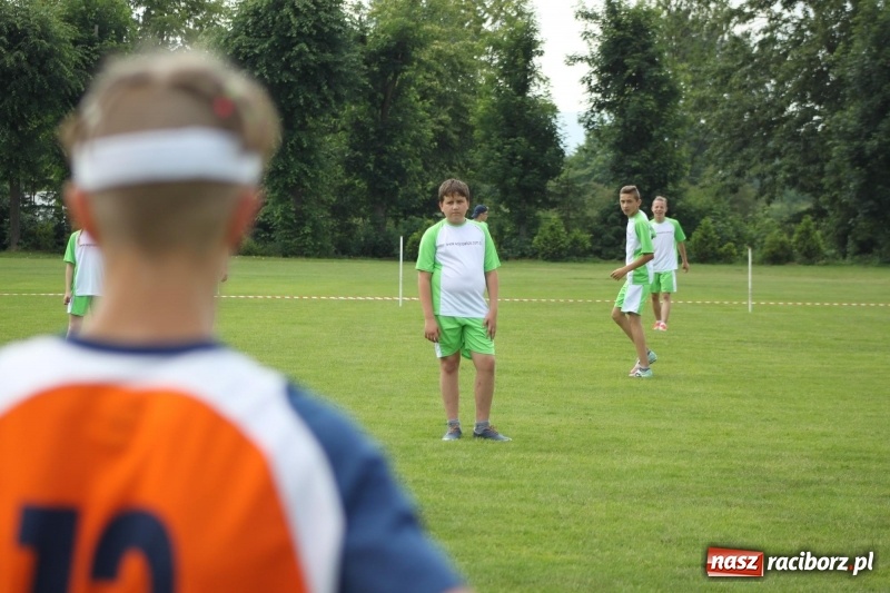 Zdjęcie w galerii na portalu naszraciborz.pl: Młodzieżowe drużyny palanta z Cyprzanowa i Wojnowic szlifują formę  wiadomości z regionu