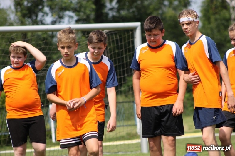 Zdjęcie w galerii na portalu naszraciborz.pl: Młodzieżowe drużyny palanta z Cyprzanowa i Wojnowic szlifują formę  wiadomości z regionu